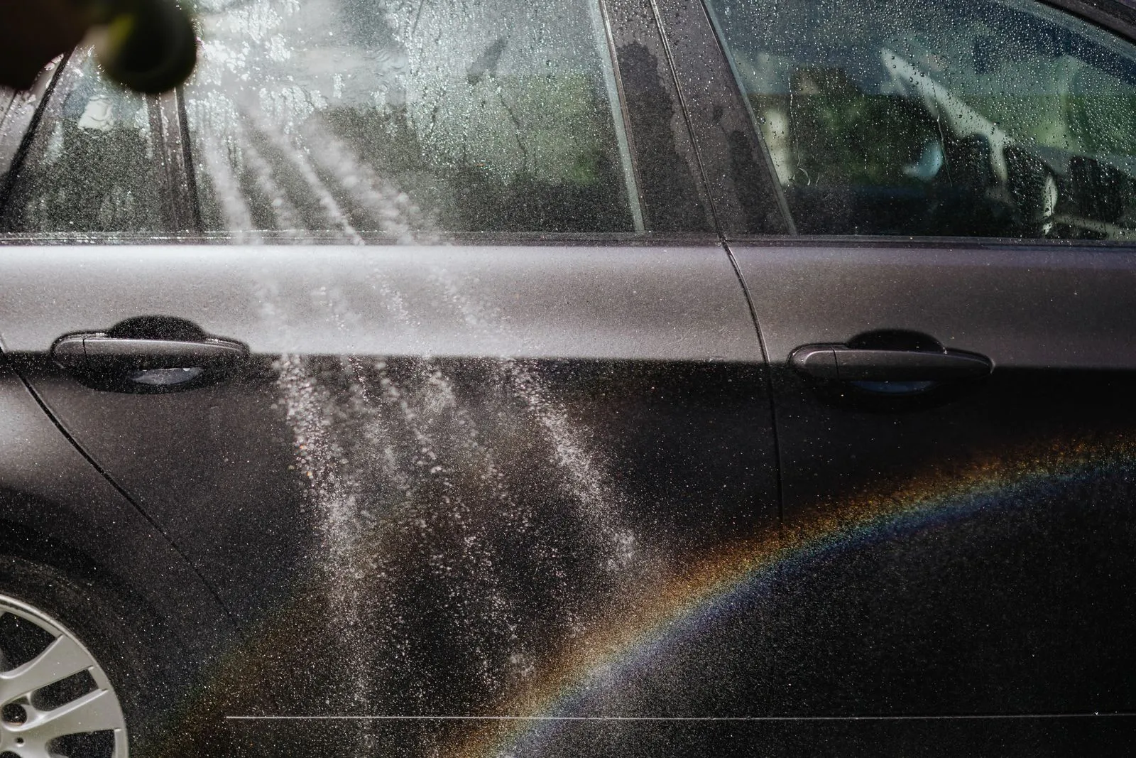 How Does a Touchless Car Wash Work?